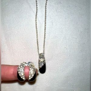 Gorgeous Necklace & Earring Set